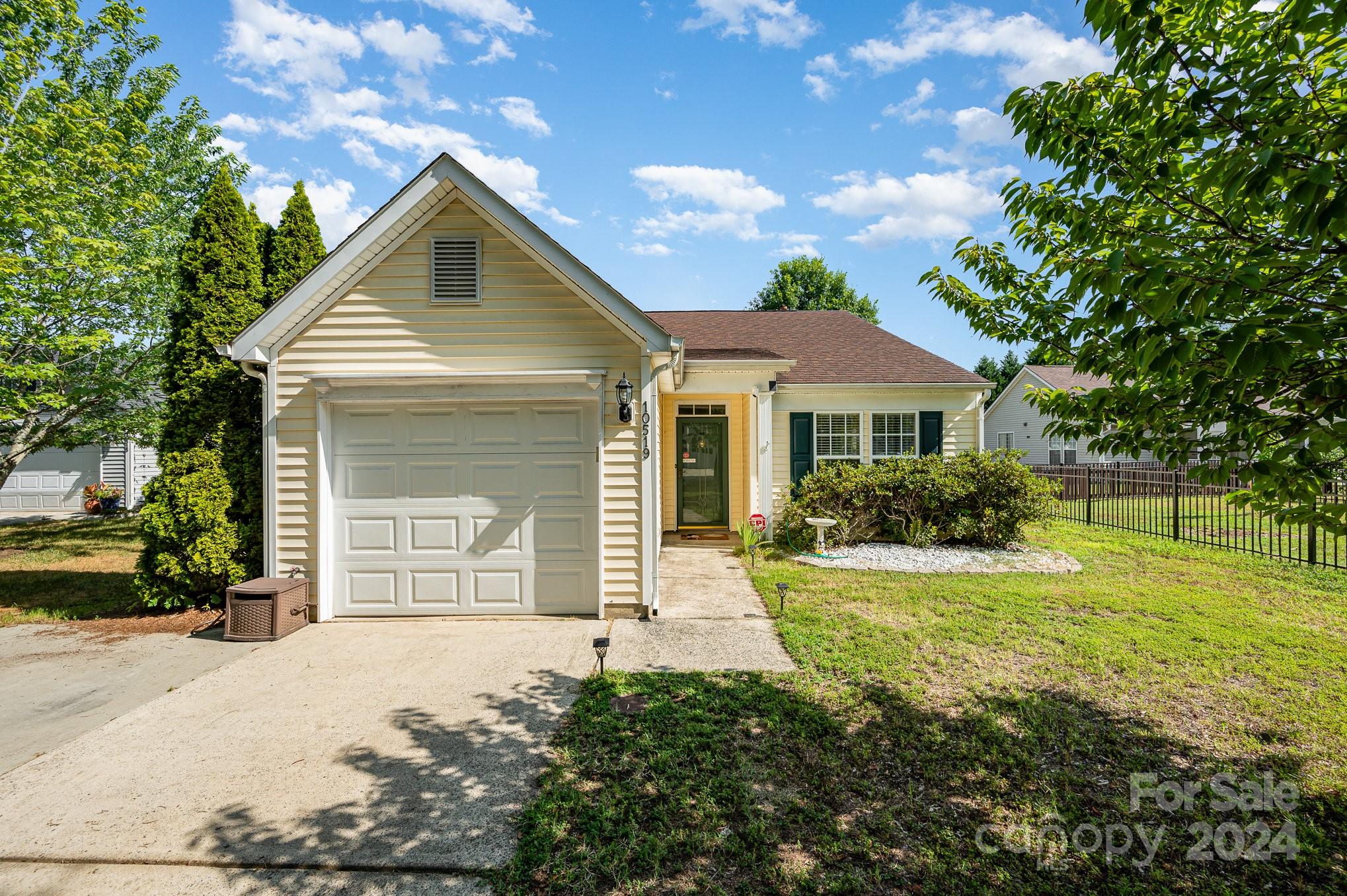 10519 Glory Meadow Court Charlotte NC 28278