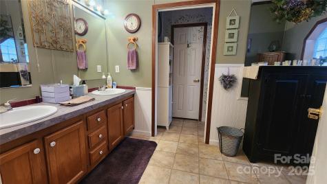 141 Hungry Creek Road Canton NC 28716