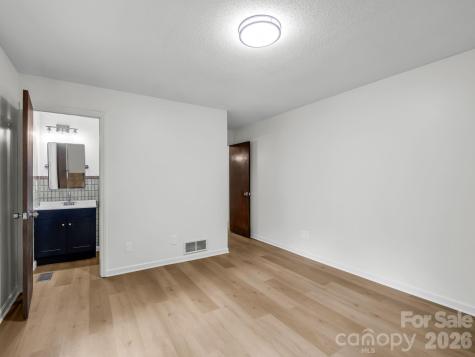 11 Deer Run Drive Asheville NC 28803