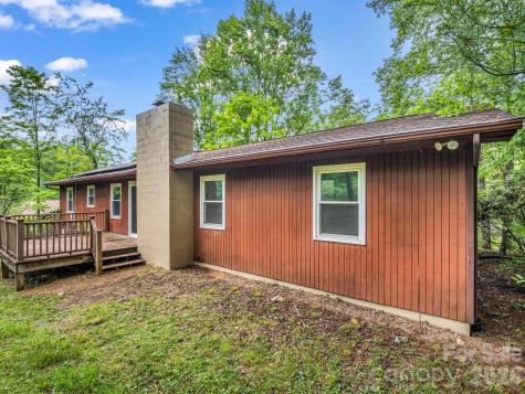 11 Deer Run Drive Asheville NC 28803