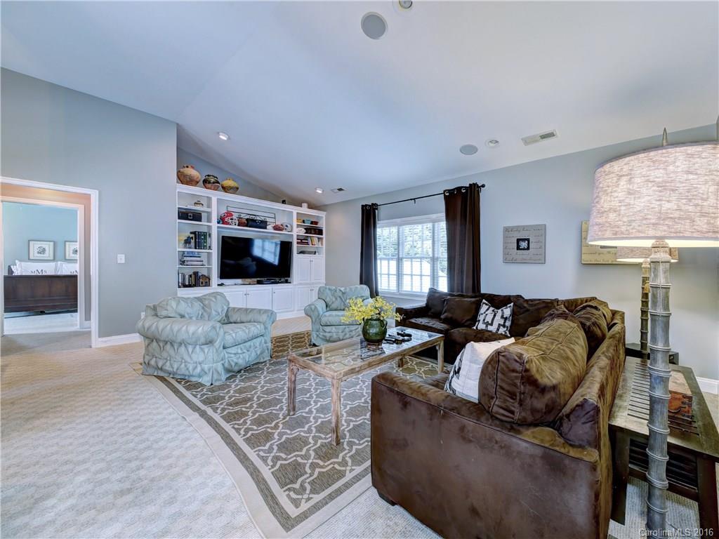 2501 Danbury Street Charlotte NC 28211