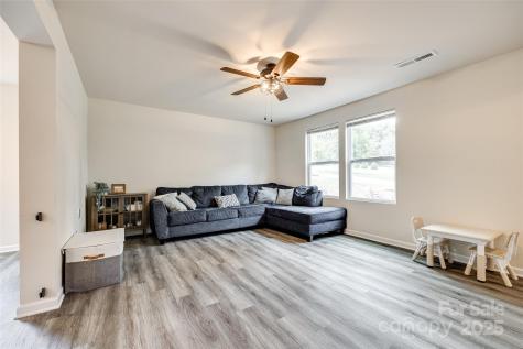 415 Kickapoo Avenue Gastonia NC 28056