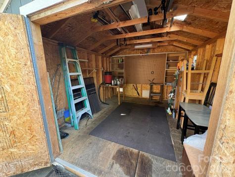 232 Trillium Road Newland NC 28657