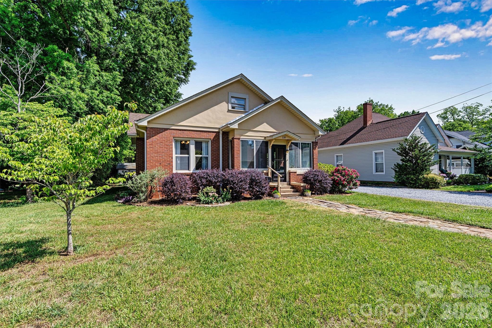 220 W 8th Street Newton NC 28658