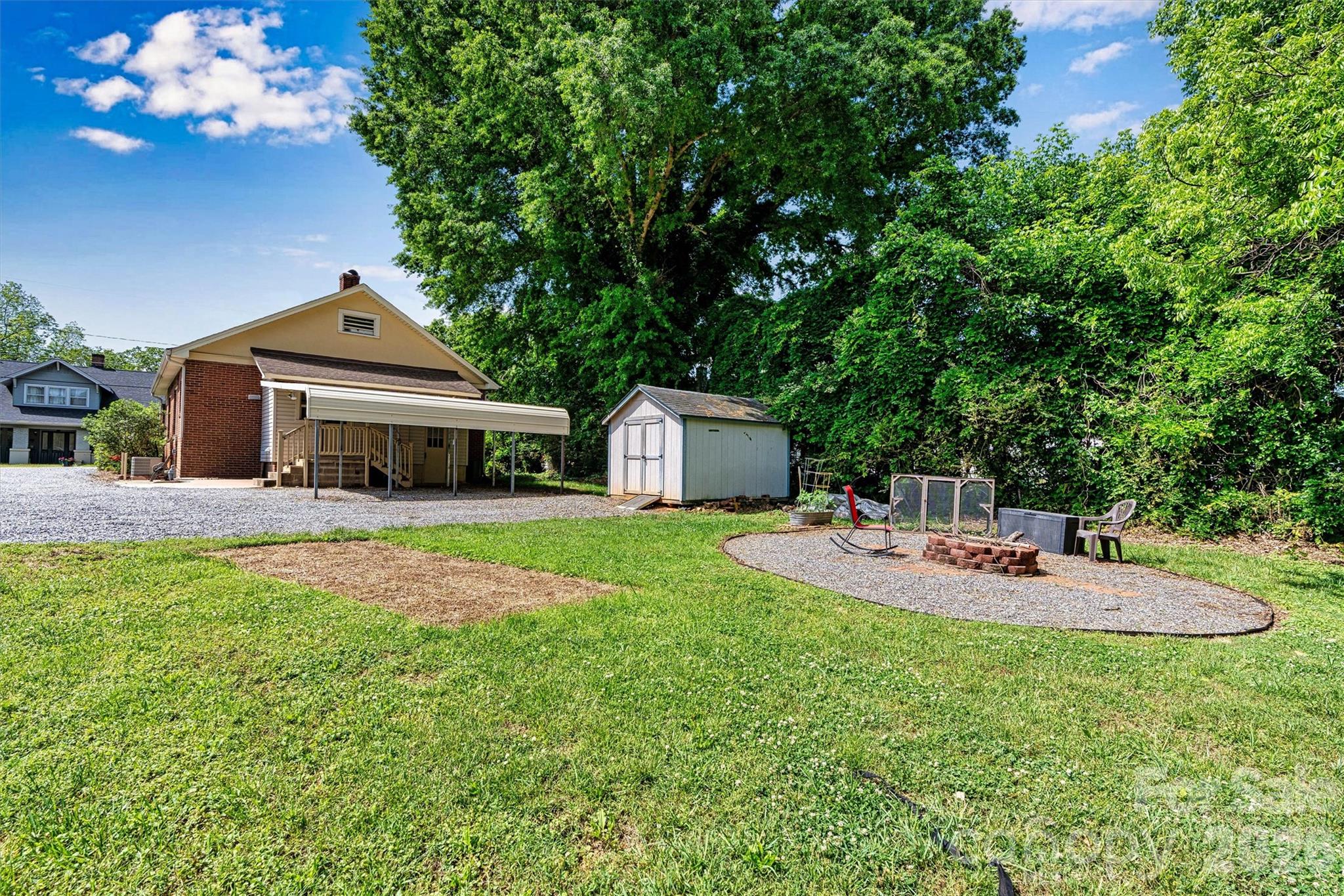 220 W 8th Street Newton NC 28658
