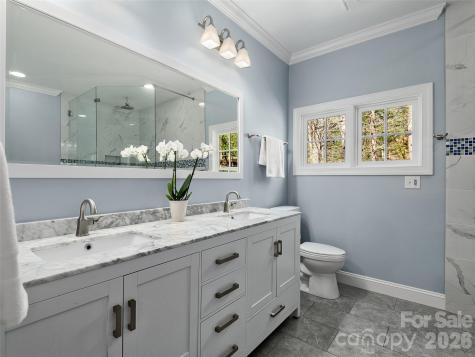 21 Dianthus Drive Asheville NC 28803