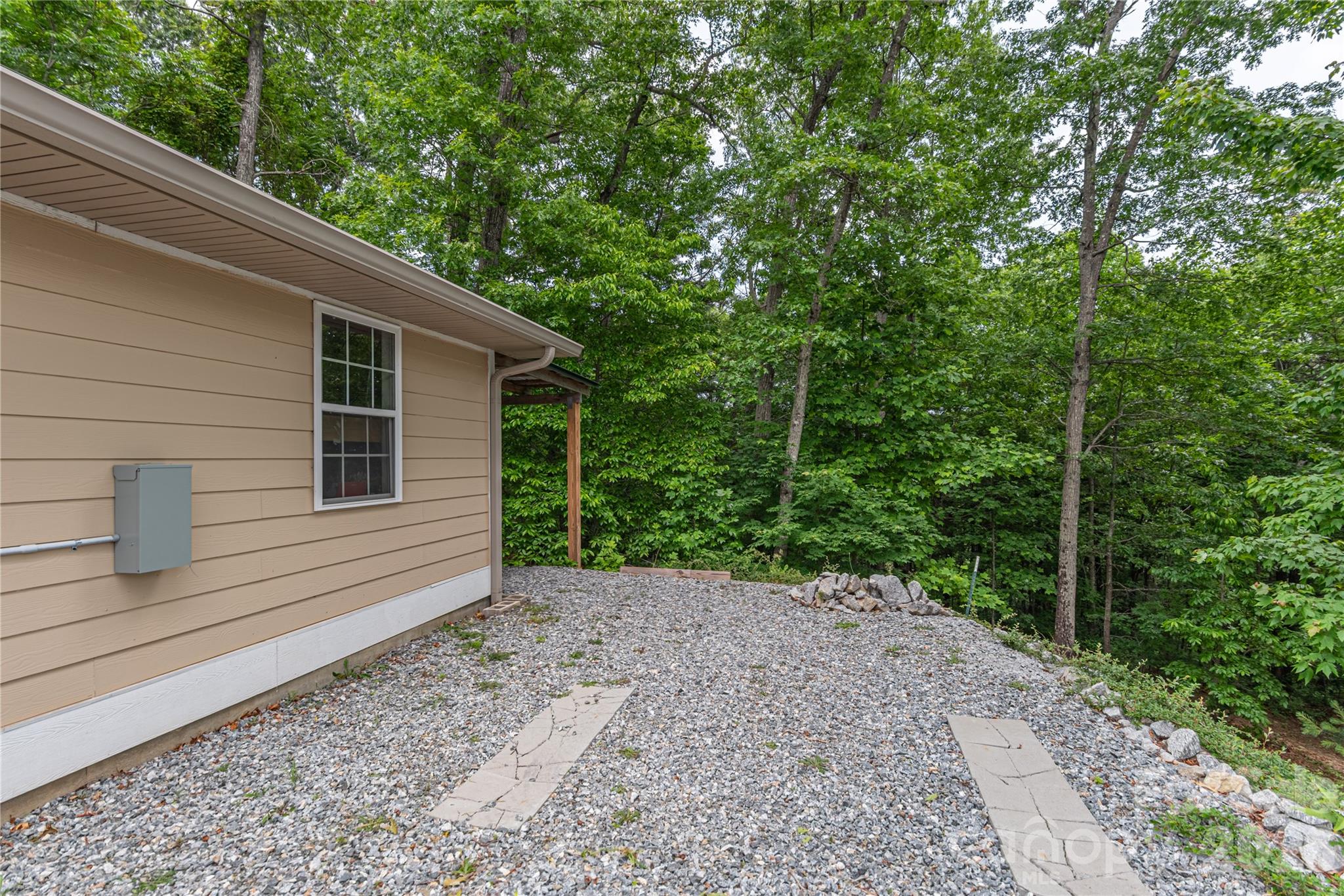 930 Big Raven Lane Saluda NC 28773