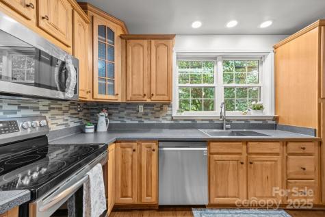 2 Enka Orchard Street Candler NC 28715