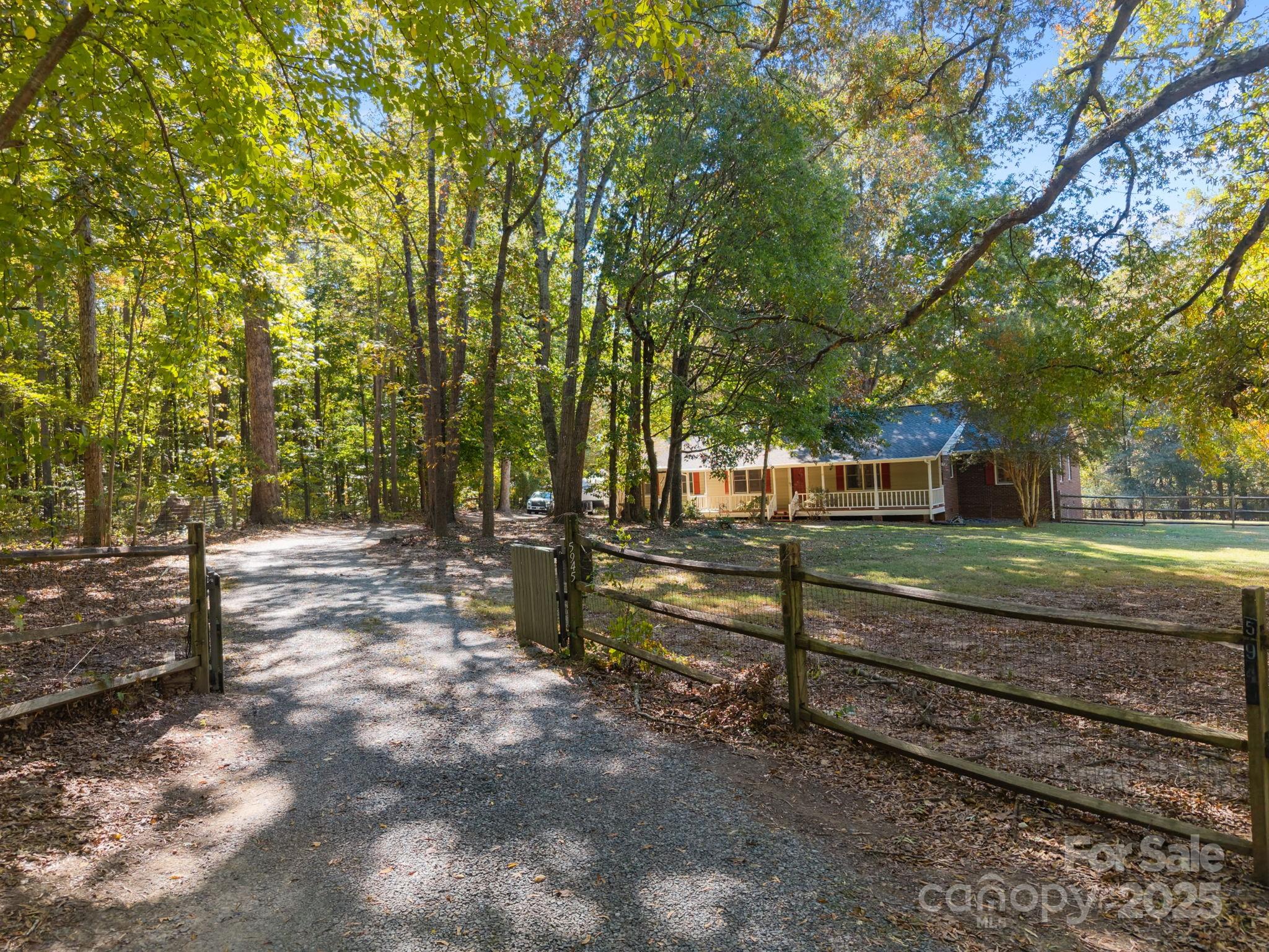 5945 Lindenwood Drive Matthews NC 28104