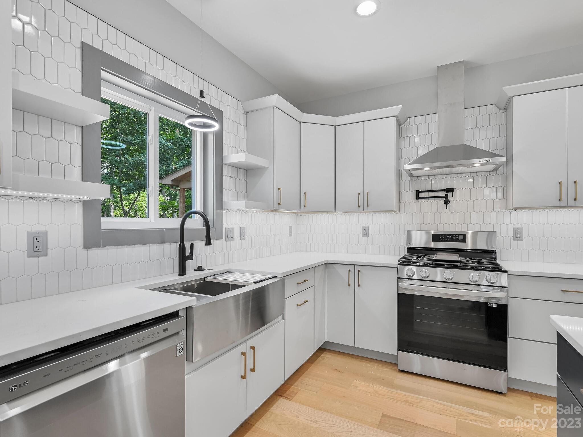 146 Riverview Drive Asheville NC 28806