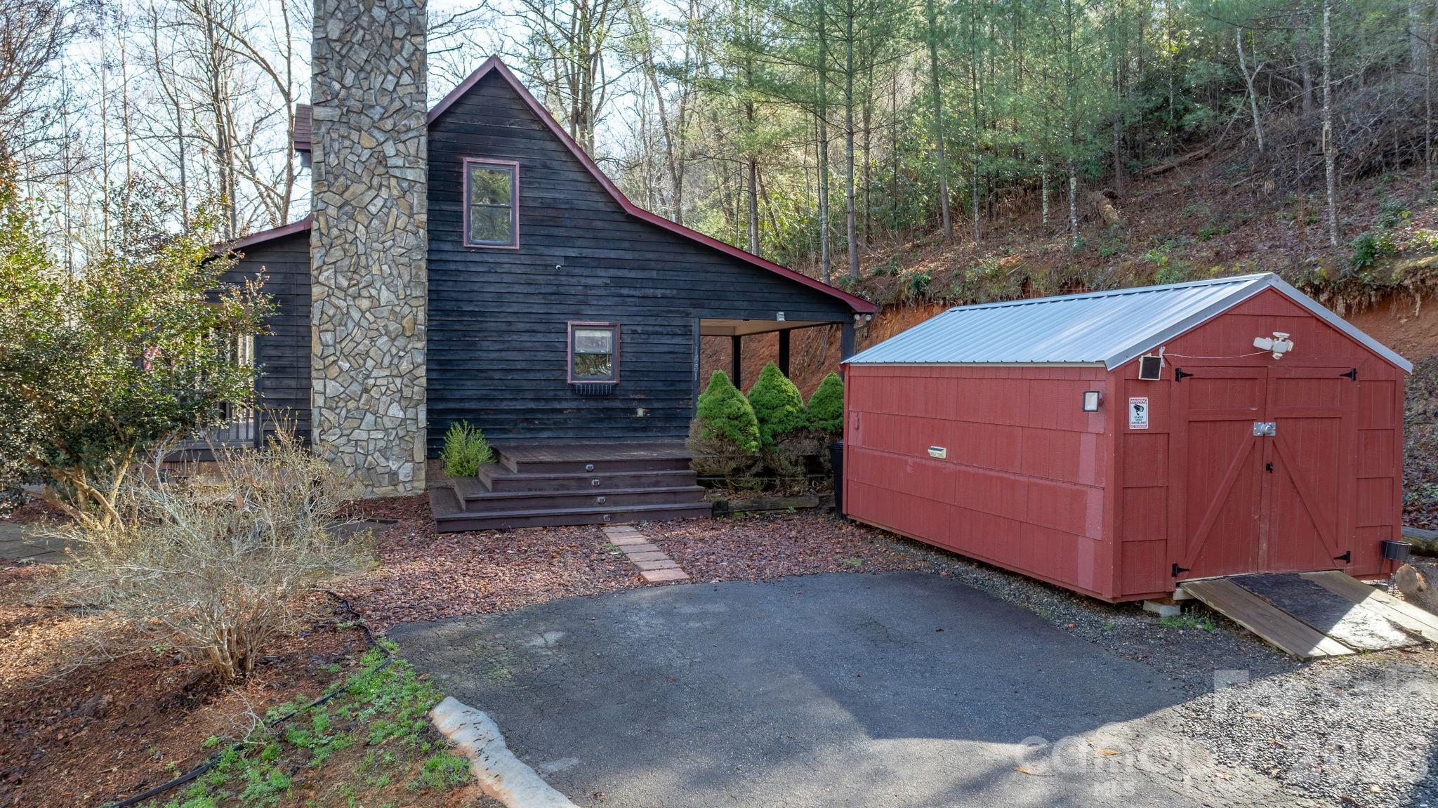 1481 Levi Lane Lenoir NC 28645
