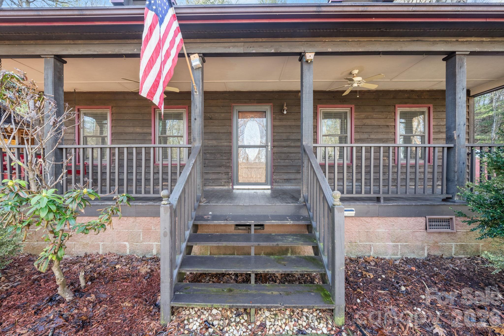 1481 Levi Lane Lenoir NC 28645