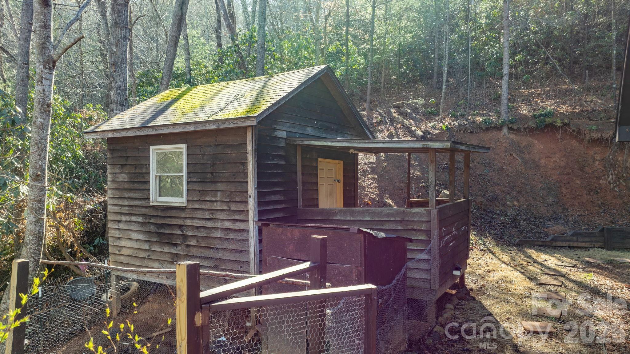 1481 Levi Lane Lenoir NC 28645