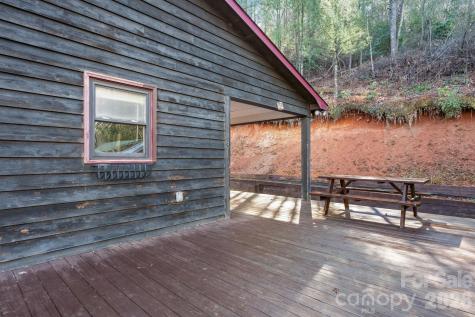 1481 Levi Lane Lenoir NC 28645