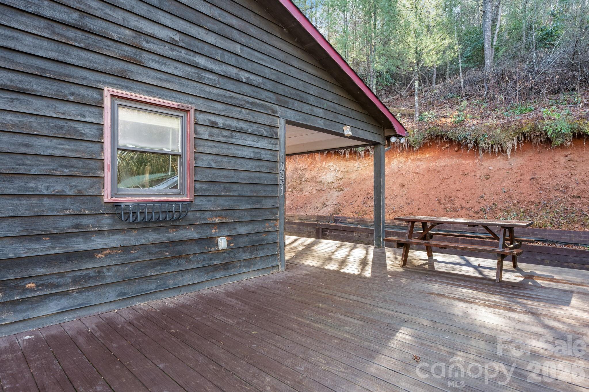 1481 Levi Lane Lenoir NC 28645