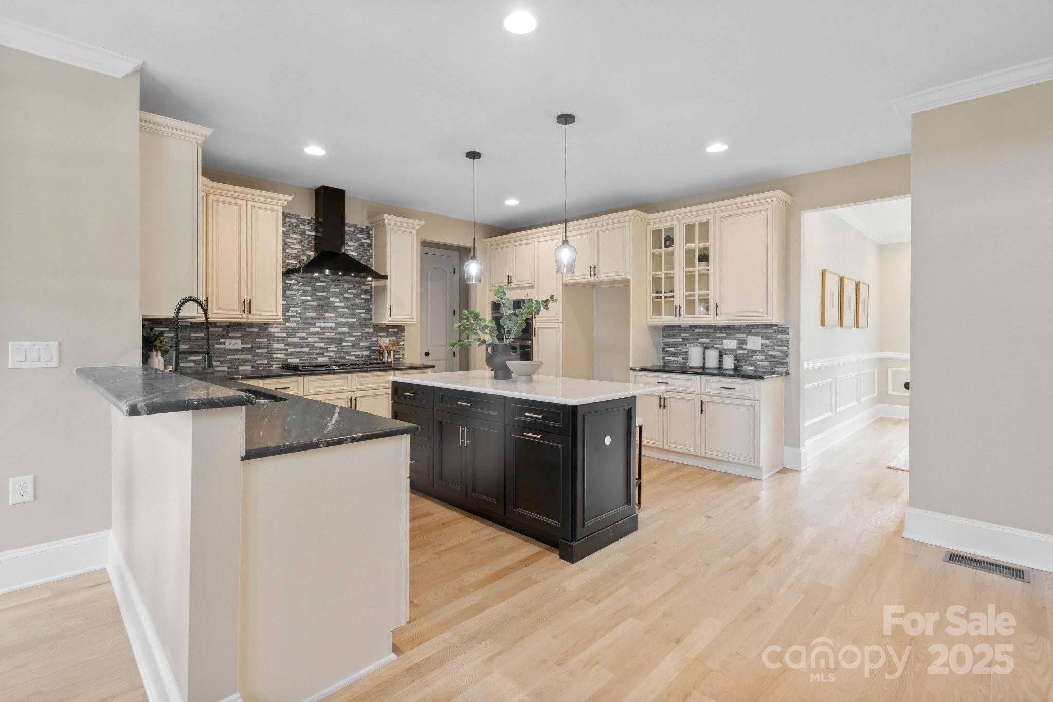 4023 Randolph Road Charlotte NC 28211