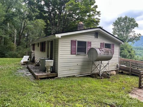 103 Cambridge Way Waynesville NC 28786