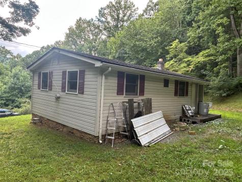 103 Cambridge Way Waynesville NC 28786