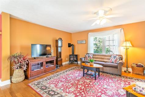 25 N Willow Brook Drive Asheville NC 28806