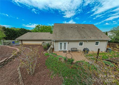 25 N Willow Brook Drive Asheville NC 28806