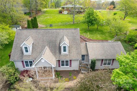 25 N Willow Brook Drive Asheville NC 28806