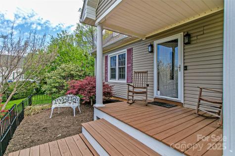 25 N Willow Brook Drive Asheville NC 28806