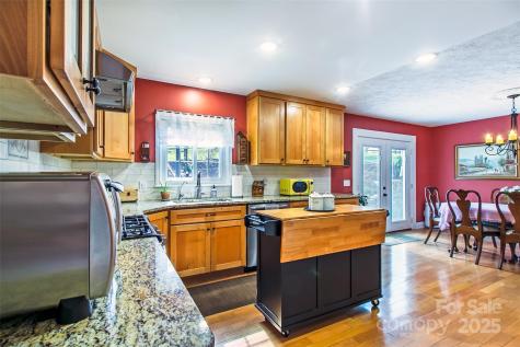 25 N Willow Brook Drive Asheville NC 28806