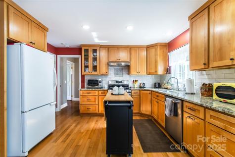 25 N Willow Brook Drive Asheville NC 28806