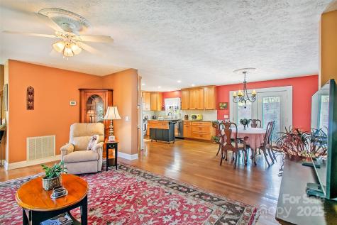 25 N Willow Brook Drive Asheville NC 28806