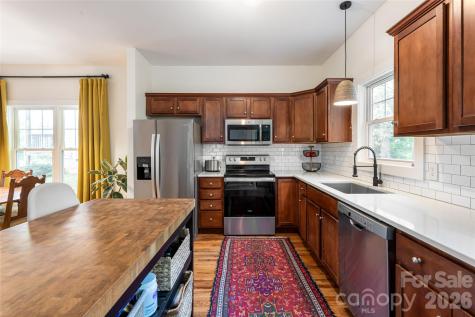 25 Lamar Avenue Asheville NC 28803