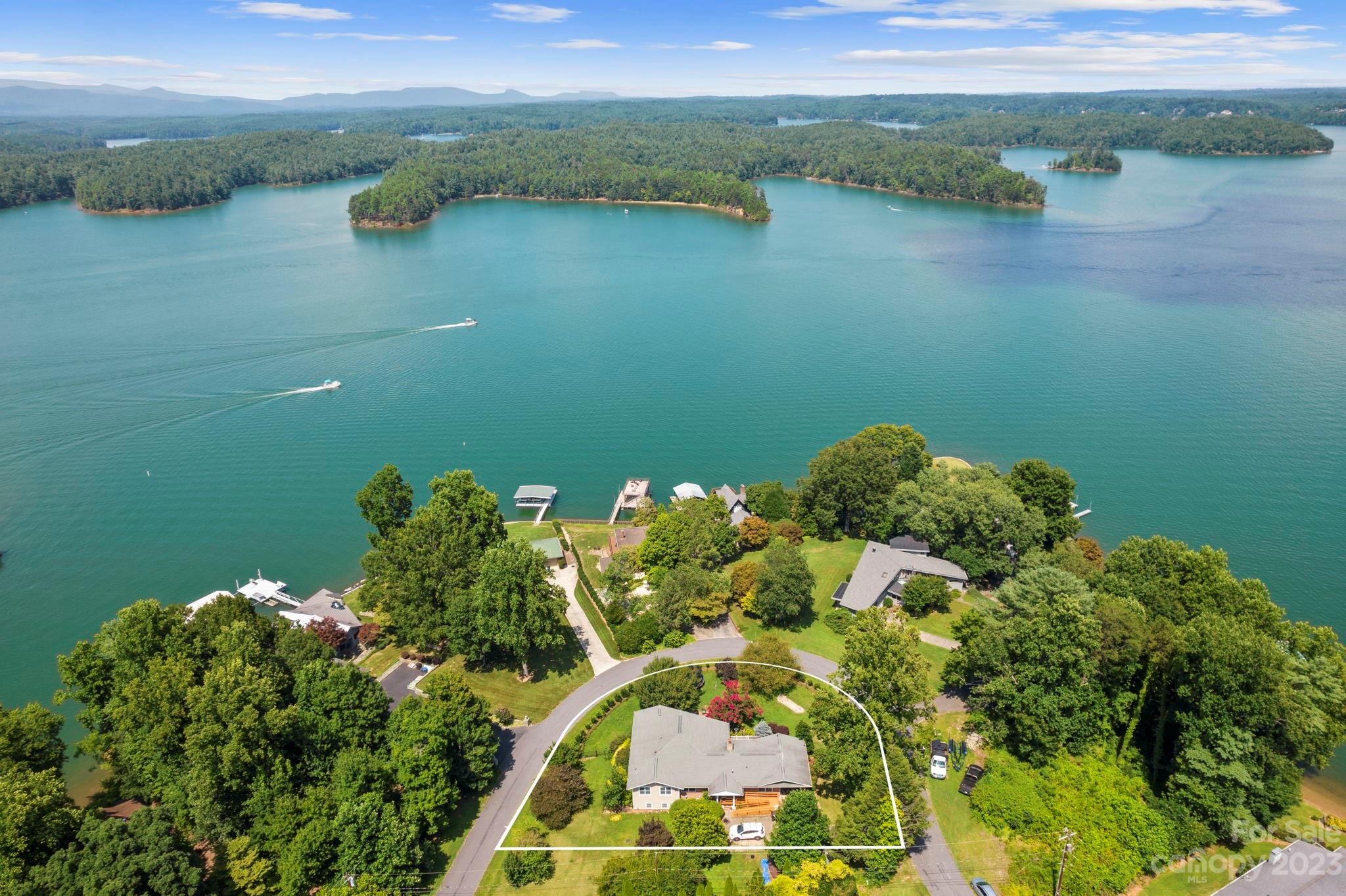 6338 North Shore Drive Nebo NC 28761