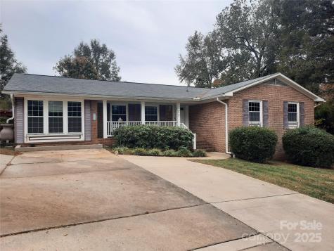 121 Greenview Drive Kannapolis NC 28081