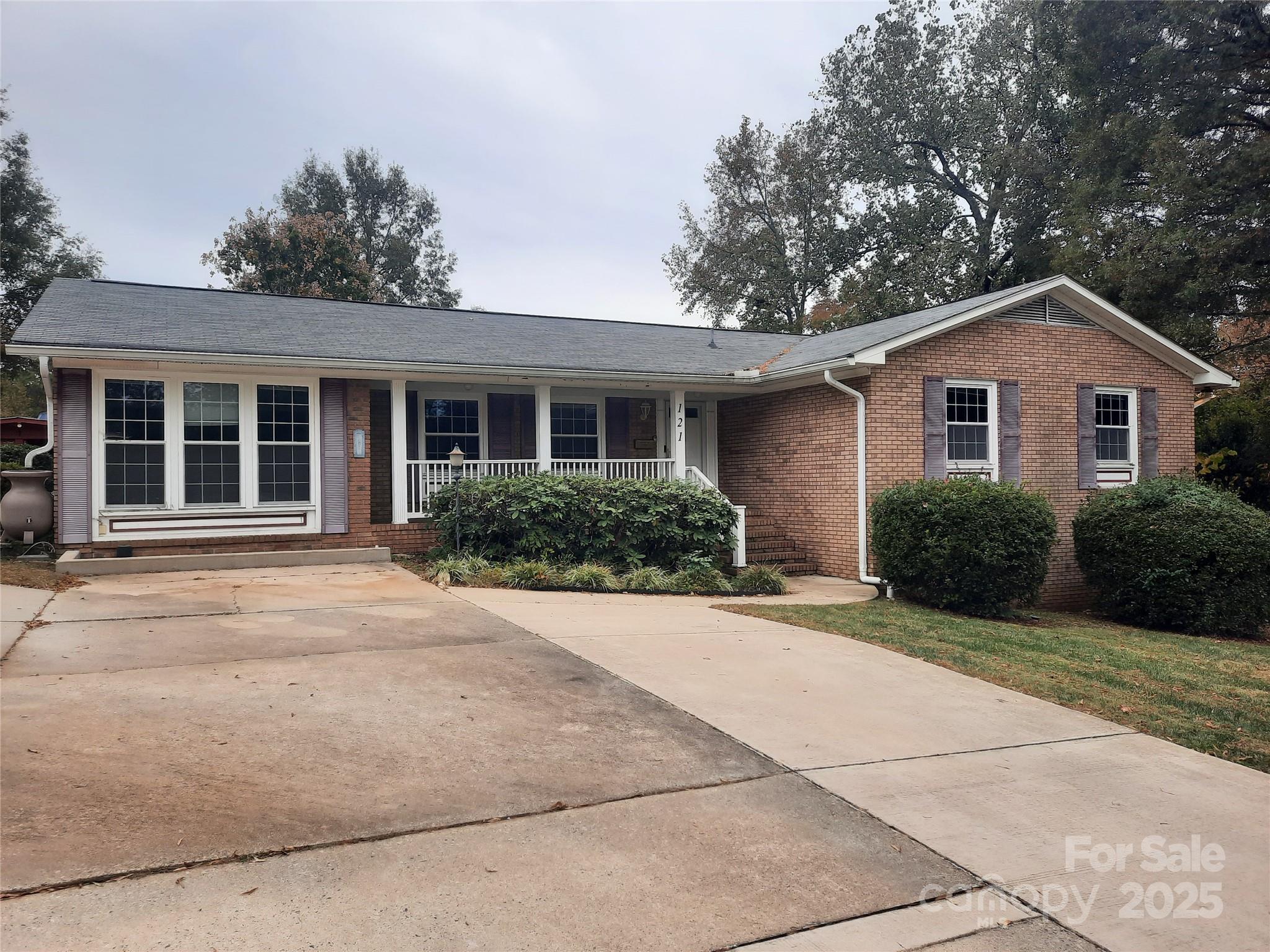 121 Greenview Drive Kannapolis NC 28081