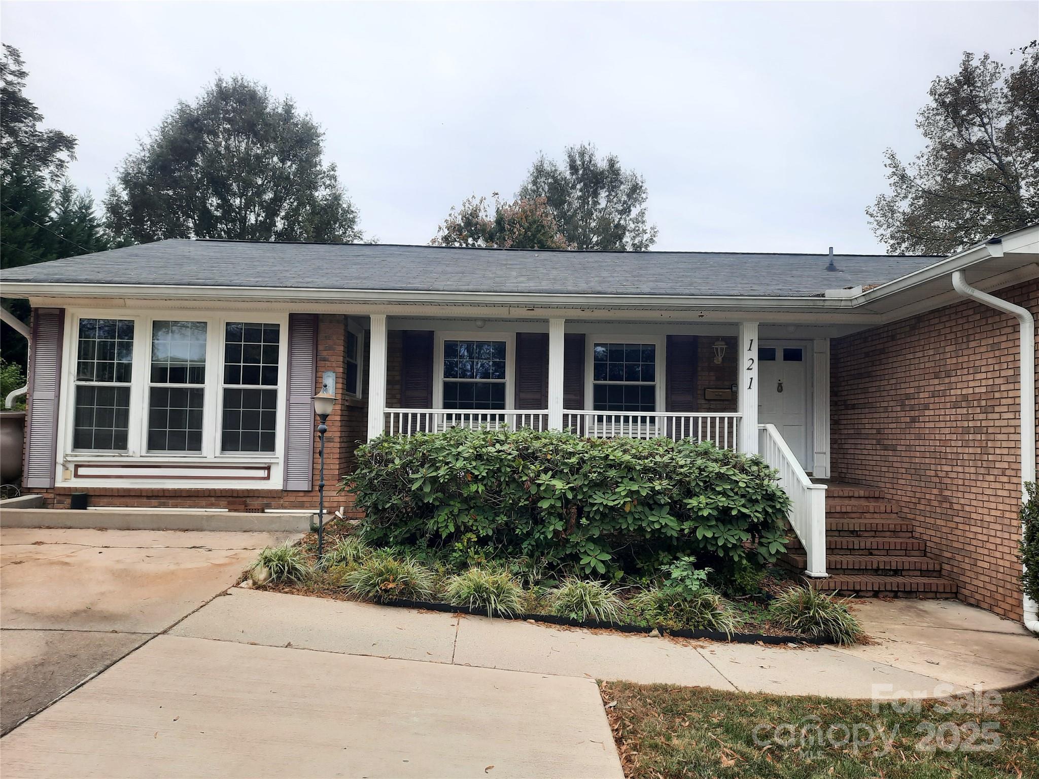 121 Greenview Drive Kannapolis NC 28081