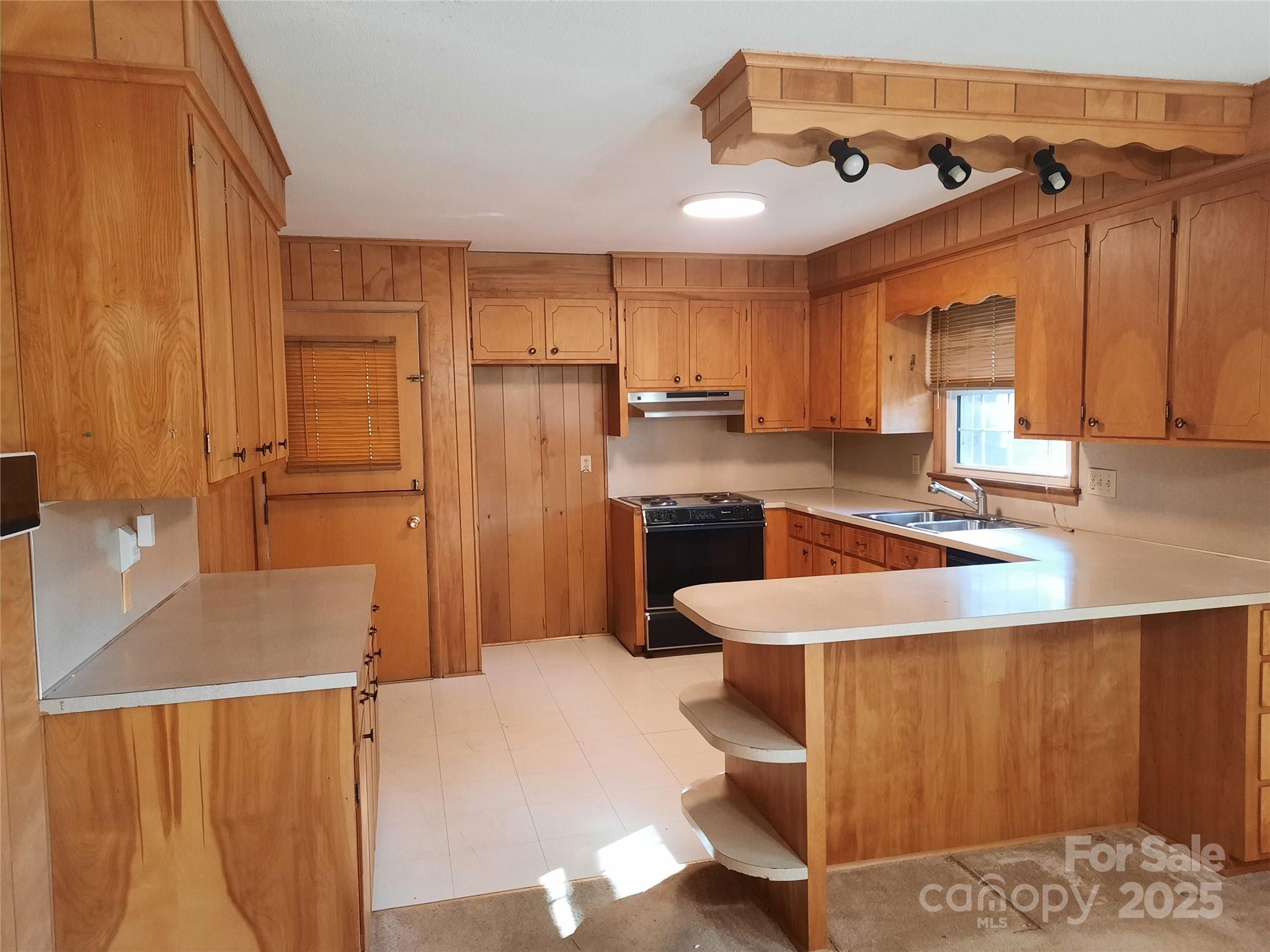 121 Greenview Drive Kannapolis NC 28081