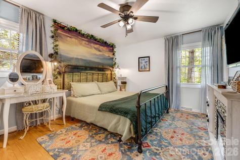 37 Duck Drive Mars Hill NC 28754