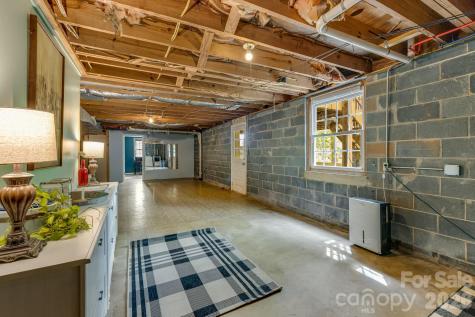 37 Duck Drive Mars Hill NC 28754
