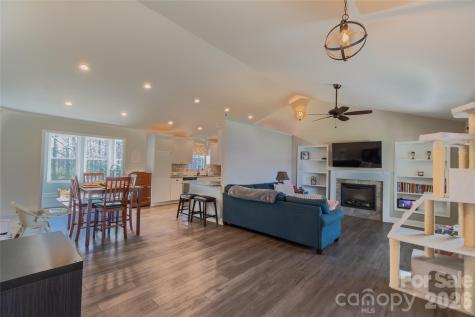 6729 Rollingwood Drive Clemmons NC 27012