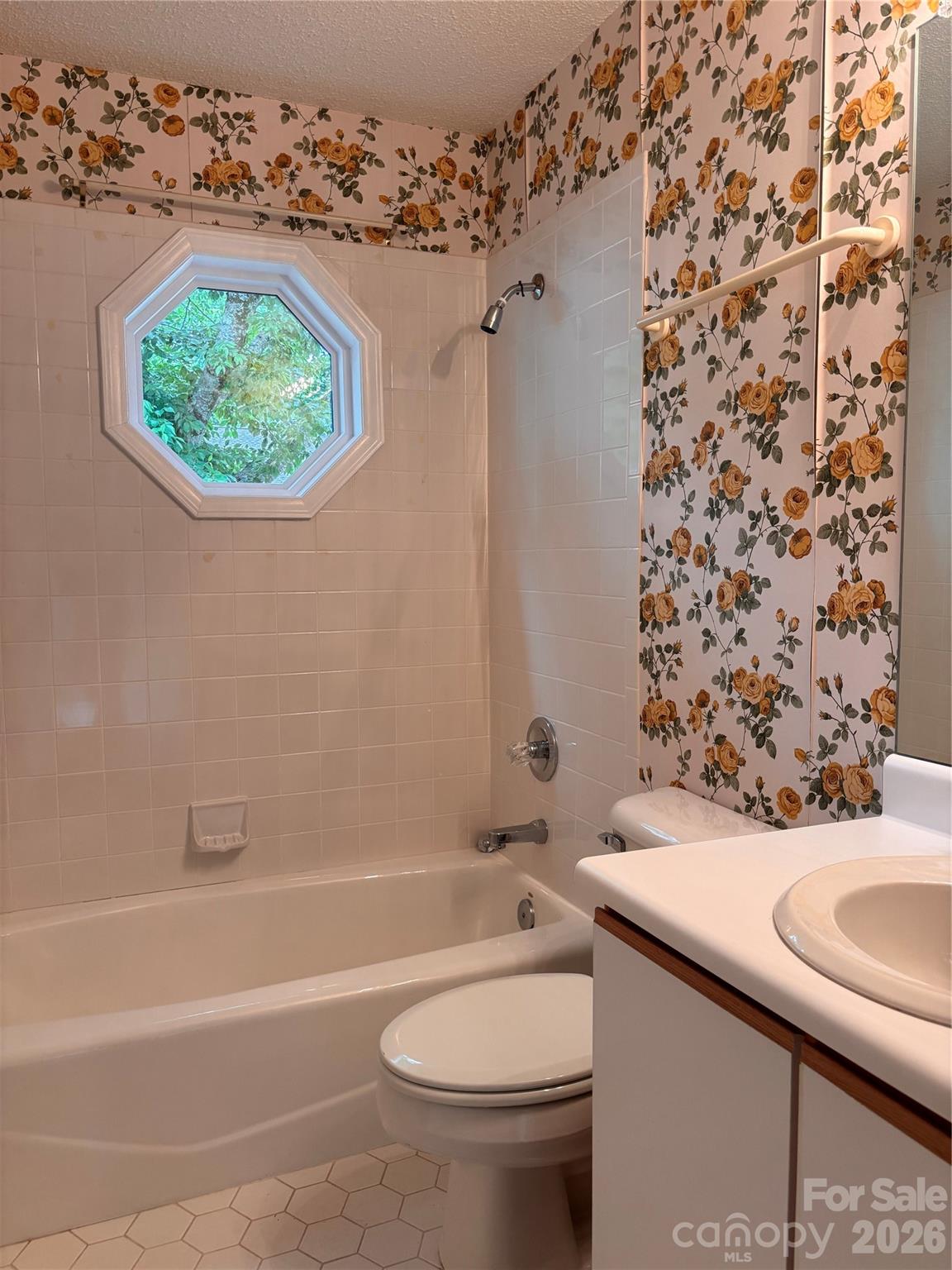 39 Tisha Lane Hendersonville NC 28739