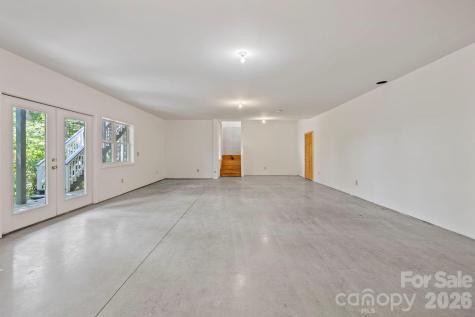 36 Macedonia West Drive Saluda NC 28773