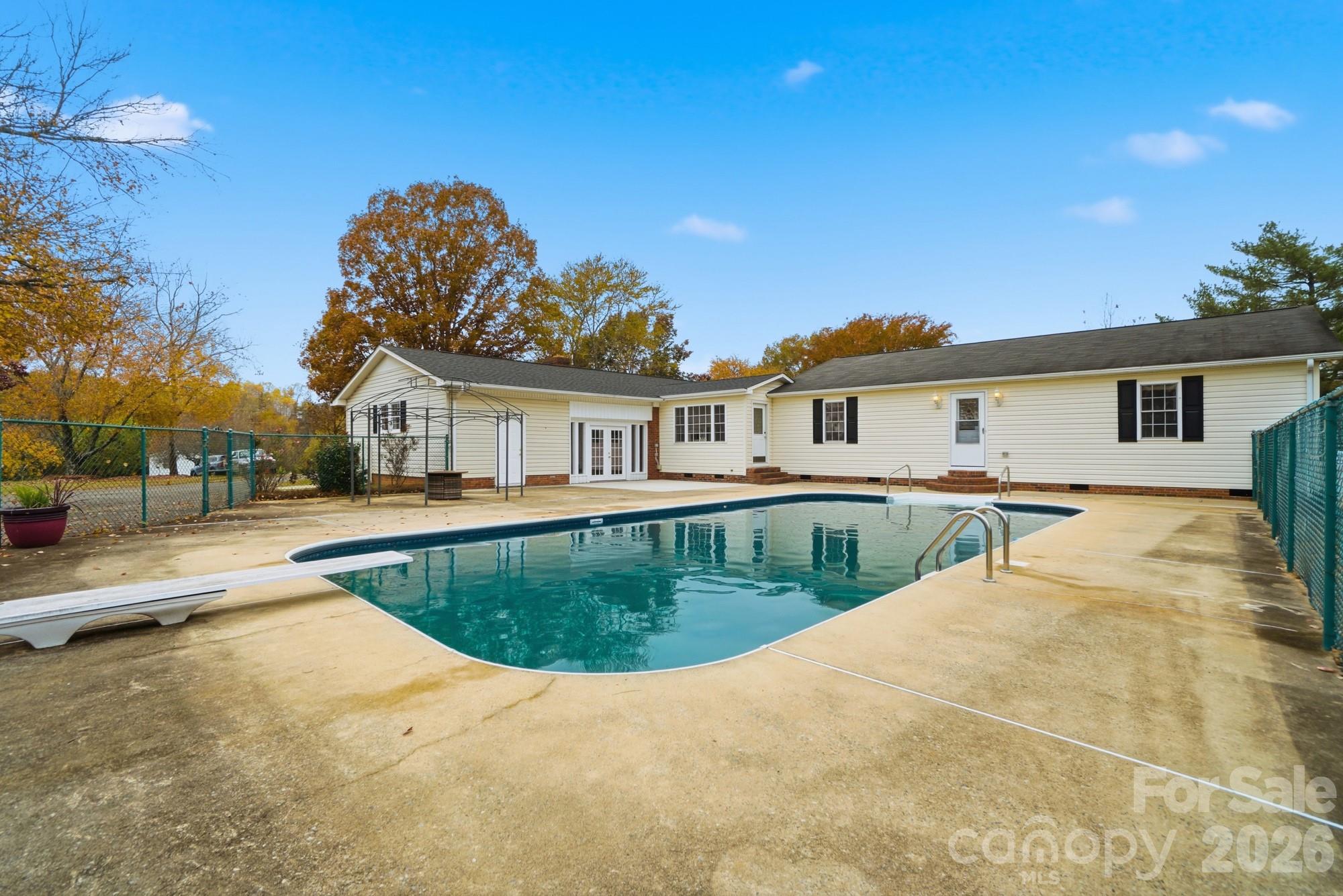 1404 Old Mill Road Lincolnton NC 28092