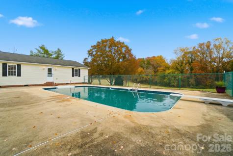 1404 Old Mill Road Lincolnton NC 28092