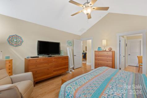 15 Westfield Way Candler NC 28715