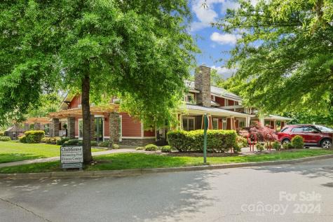 15 Westfield Way Candler NC 28715