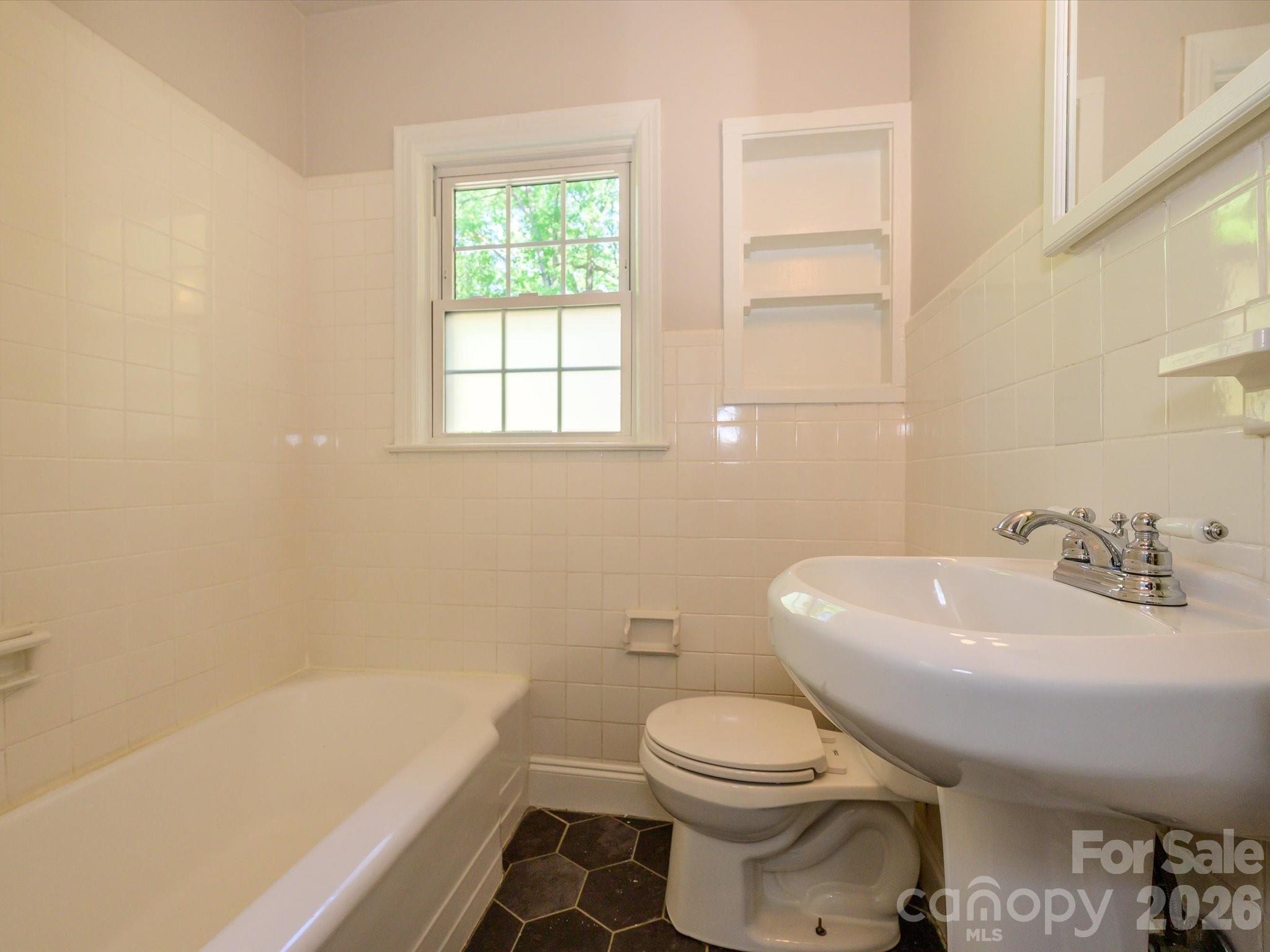 1929 Mecklenburg Avenue Charlotte NC 28205