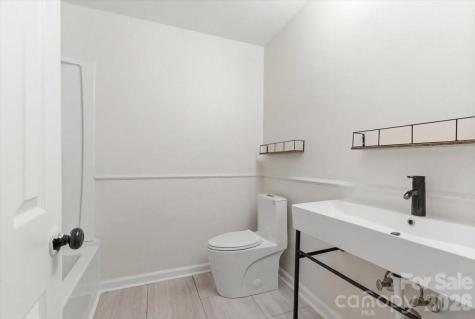 5810 Red Carriage Lane Charlotte NC 28212