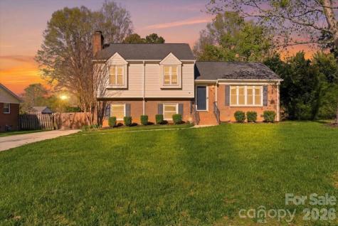 5810 Red Carriage Lane Charlotte NC 28212