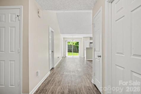 1610 Forest Stream Court Charlotte NC 28213
