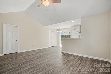 1610 Forest Stream Court Charlotte NC 28213