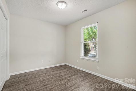 1610 Forest Stream Court Charlotte NC 28213